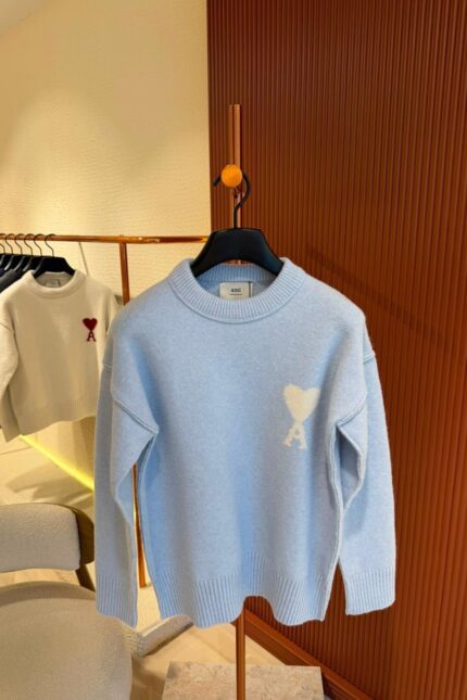 AMI WOLLE TRUI LIGHTBLUE