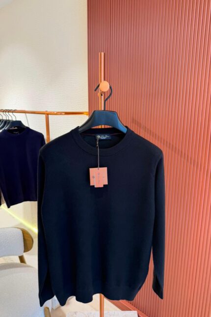 LORO PIANA BABY CASHMERE SWEATER ZWART